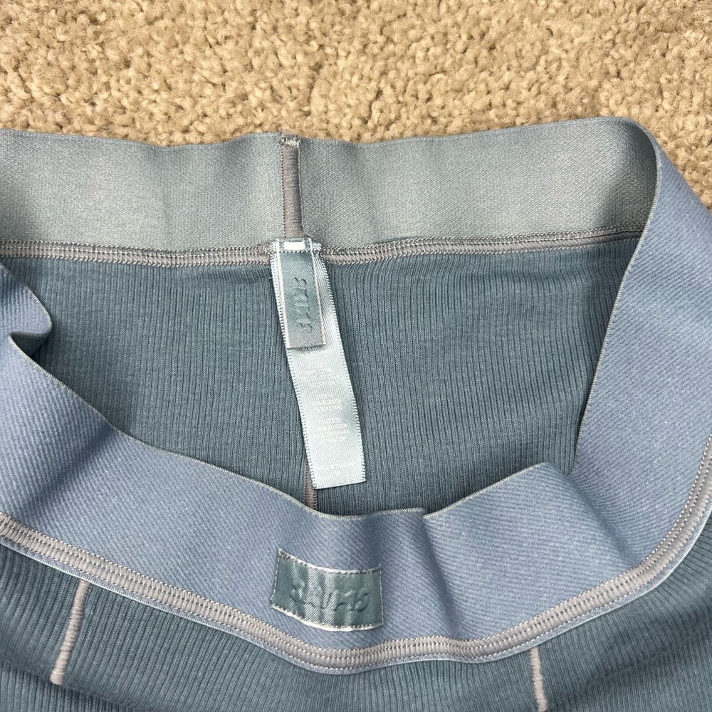 Skims Ribbed Leggings - image 1